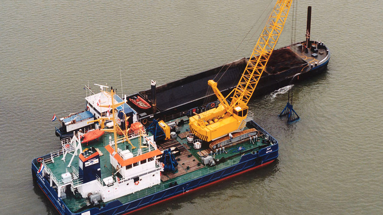 Grab Hopper Dredgers Easy To Operate Compact Dredgers With Reduced Maintenance Costs